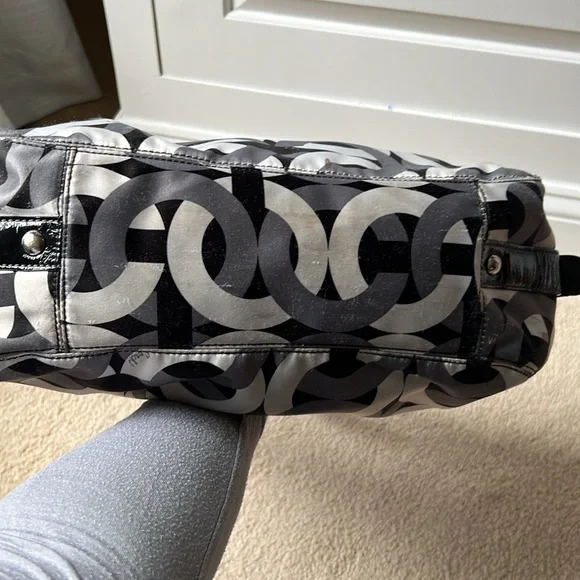 🖤🩶🤍COACH ‘Maggie’ Madison 14420 optic satin hobo bag - Picture 4 of 17